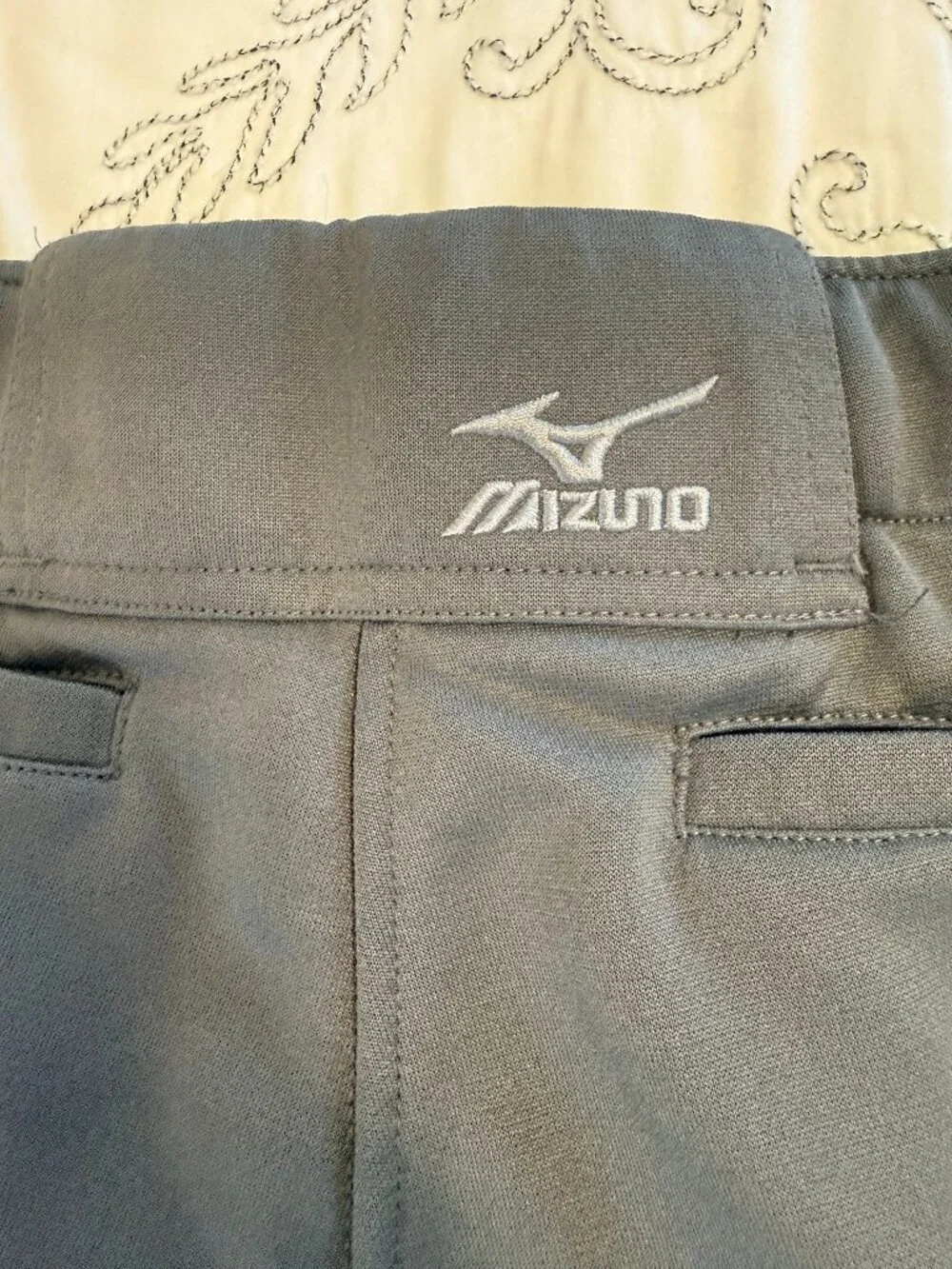 Mizuno Softball Pants Belted Girls Size Youth Medium Gray Elastic Bottom